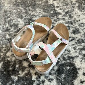 Girls sandals